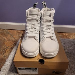 Dr. Martens Combs Boot